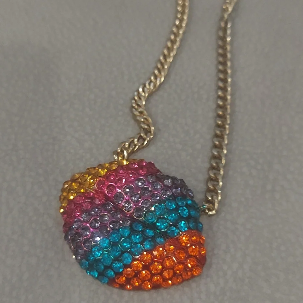 Betsey Johnson RAINBOW LIPS NECKLACE - Picture 7 of 8
